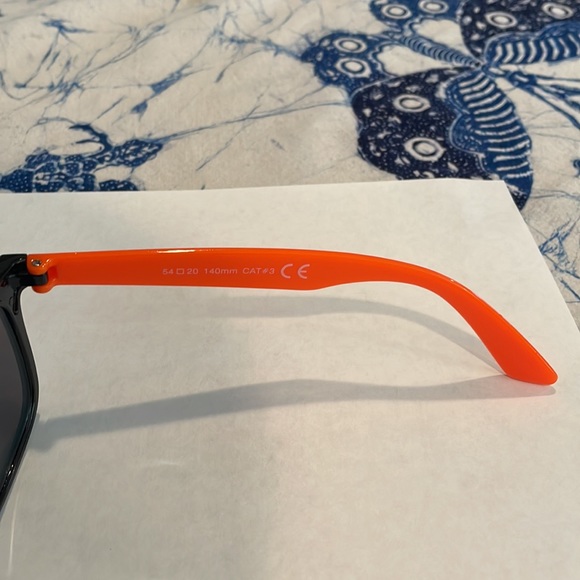 NWT Orange/Black Mirrored Square Sunglasses. - Picture 3 of 7